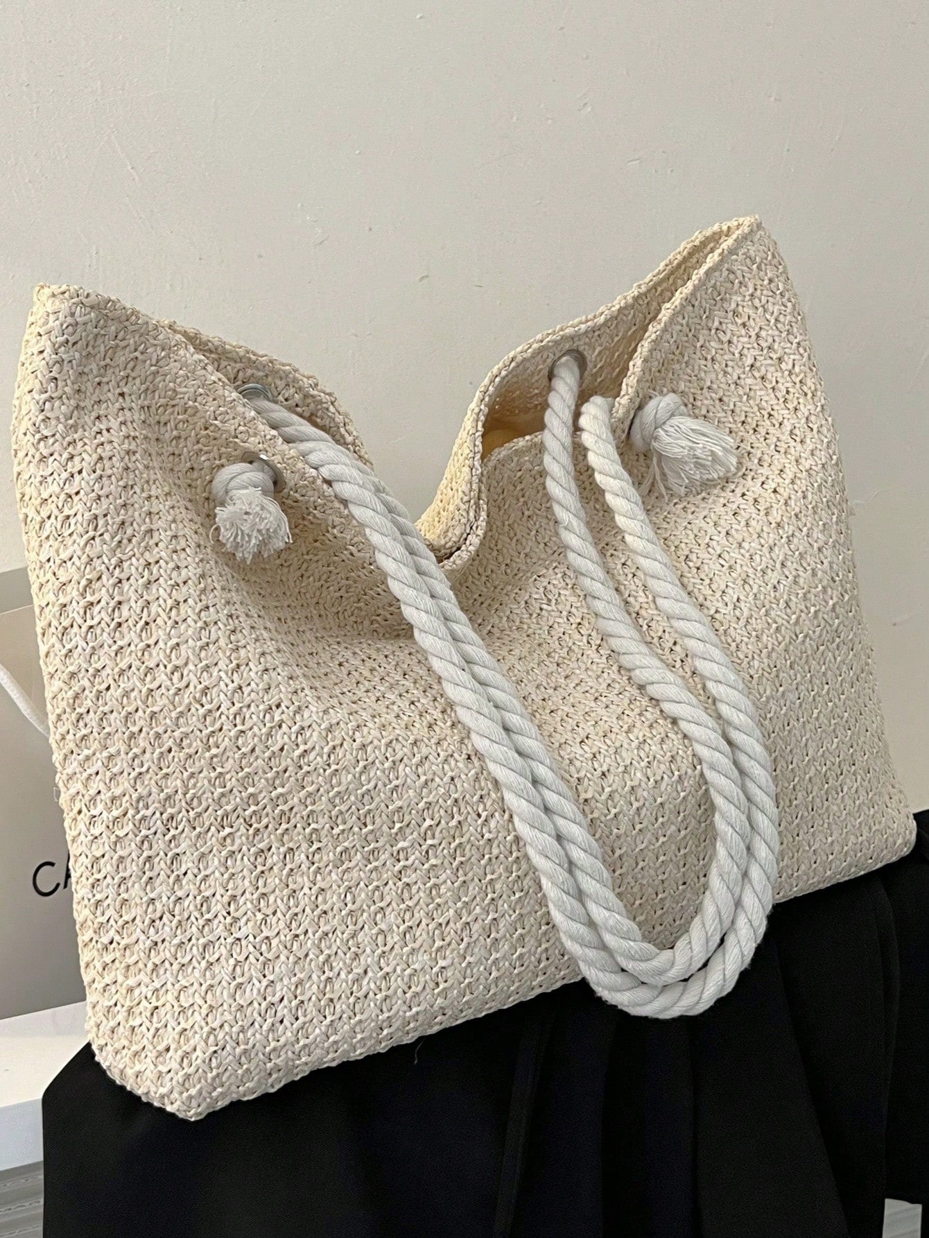 Halmvevd skulderveske