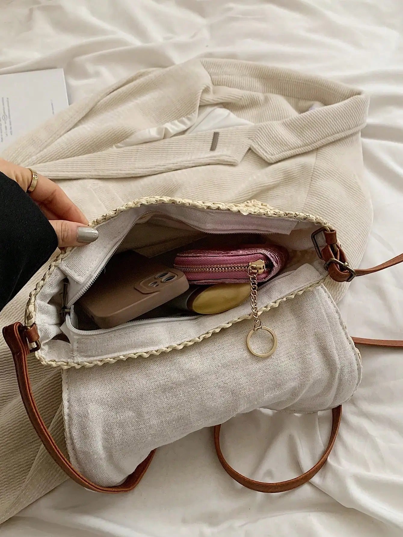 Crossbodyveske i strå